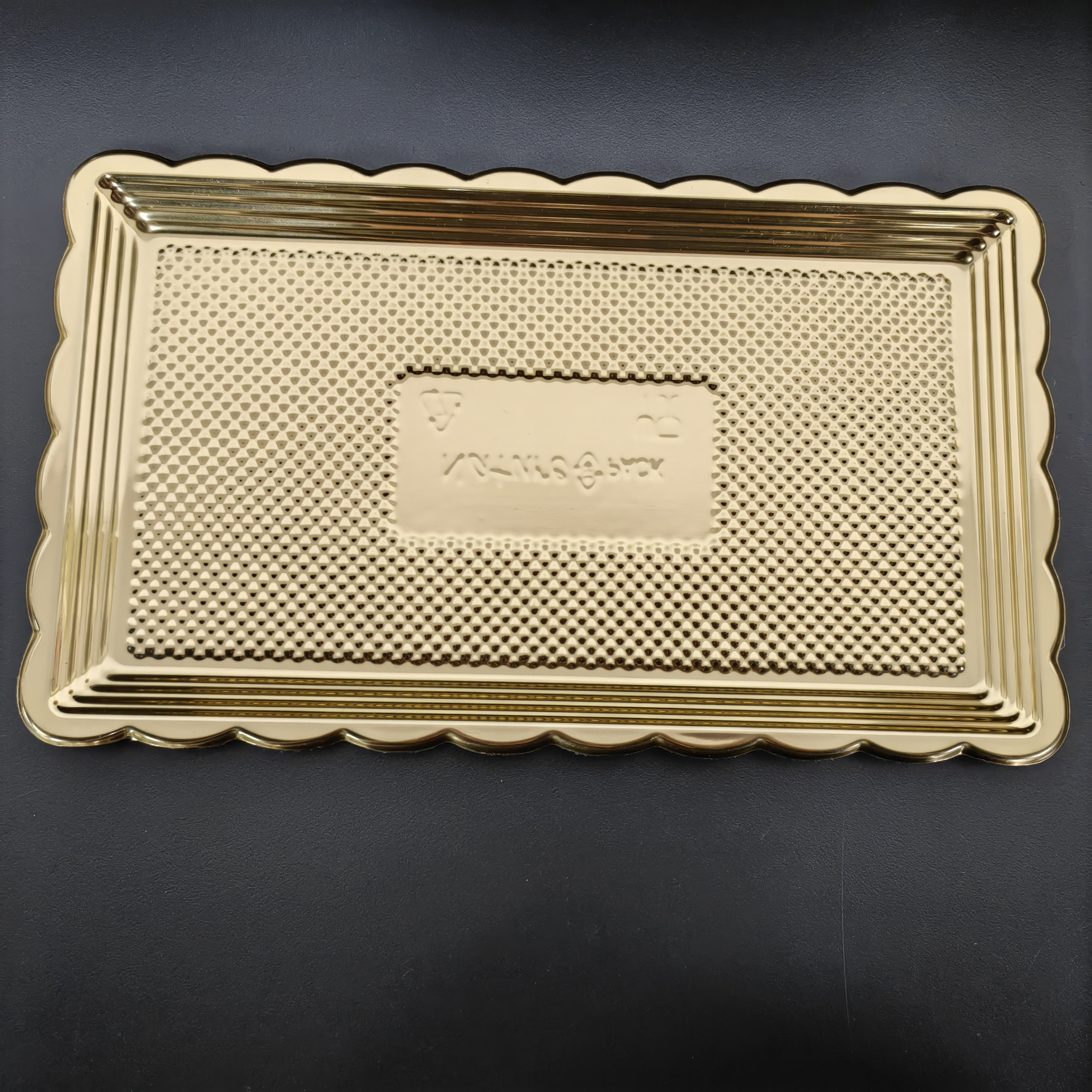 golden cake plastic packaging box